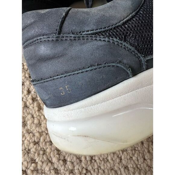 Common Projects Sneakers - Picture 3 of 7